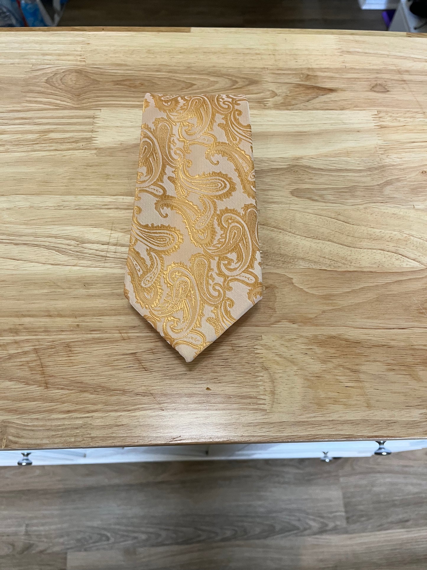 Men’s fashionable necktie